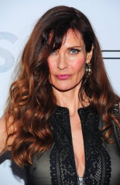 Iris Premiere için gelenler Carol Alt, Paris Tiyatrosu, New York, Ny Nisan 22, 2015. Fotoğraf: Gregorio T. Binuya / Everett Koleksiyonu