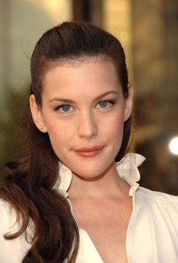 Liv Tyler, Metropolitan Opera açılış gecesi gala, Metropolitan Opera House at Lincoln Center, New York, NY, 25 Eylül 2006 Madama Butterfly için gelenler. Fotoğraf: William D. Bird/Everett Collection