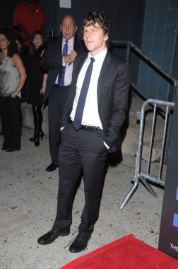 Jesse Eisenberg Columbia resimleri ve sinema Derneği Özel tarama sosyal ağ, School of Görsel Sanatlar (sva) Theater, New York, NY Eylül 29, 2010 için gelenler. Fotoğraf: Rob Rich/Everett Collection