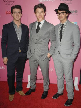 Kevin Jonas, Nick Jonas, Joe Jonas at arrivals for 12th Annual Young Hollywood Awards, Wilshire Ebell Theatre, Los Angeles, CA May 13, 2010. Photo By: Dee Cercone/Everett Collection