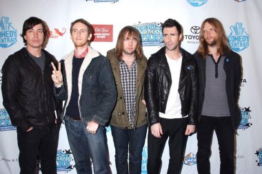 Maroon 5 Gece Too Many Stars için gelenler - Otizm Eğitim, Beacon Tiyatrosu, New York, Ny, Nisan 13, 2008 için Bir Overbooked Benefit. Fotoğraf: Rob Rich / Everett Koleksiyonu