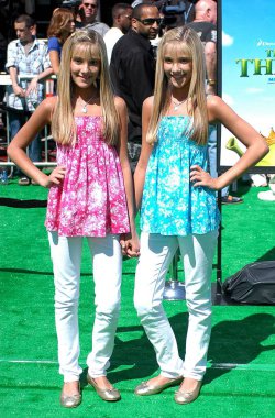 Camilla Rosso, Rebecca Rosso için gelenler Shrek Third Premiere, Mann ' 's Village Theatre Westwood, Los Angeles, CA, Mayıs 06, 2007. Fotoğraf: John Hayes/Everett Collection