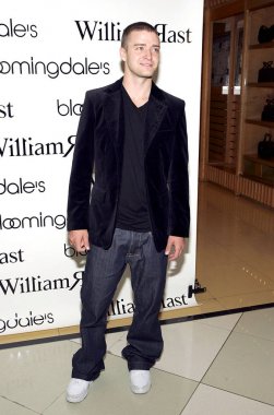 Justin Timberlake, Justin Timberlake 's William rast giyim hattı, Bloomingdale 's, New York, NY, 01 Kasım 2005 lansmanı için mağaza görünümünde. Fotoğraf: Gregorio Binuya/Everett Collection
