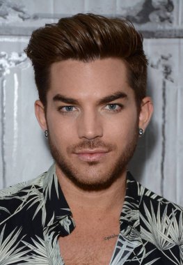 Adam Lambert Aol Build Hoparlör Serisi için bir kamu görünümde: Adam Lambert, Aol Genel Merkezi, New York, Ny Haziran 17, 2015. Fotoğraf: Derek Storm / Everett Koleksiyonu
