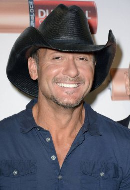 Tim McGraw Duracell Quantum Heroes pil kampanyası Launch ve FDNY bağış, motor 33, Ladder 9 44 büyük Jones Street, New York, NY Ağustos 15, 2013 için katılım. Fotoğraf: Derek Storm/Everett Collection