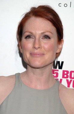 Julianne Moore Bowery Yeni Müze First Look Grand Reopening Kutlama için gelenler, Bowery Yeni Müze, New York, Ny, Kasım 28, 2007. Fotoğraf: Kristin Callahan / Everett Koleksiyonu
