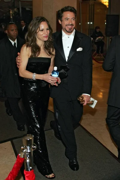 Susan Downey Robert Downey Asistiendo Candids Golden Globes Departures Beverly — Foto de Stock