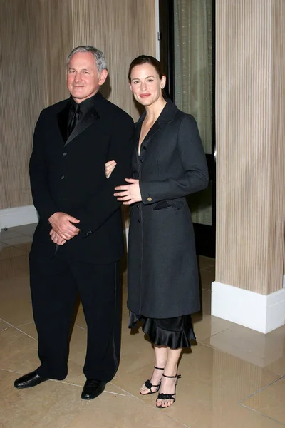 Victor Garber Jennifer Garner Agli Arrivi Tredicesima Annuale Night Sardi — Foto Stock