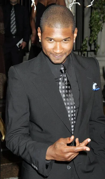 Usher Arrivals Usher New Look Foundation Gala Benefit Capitale Nueva — Foto de Stock