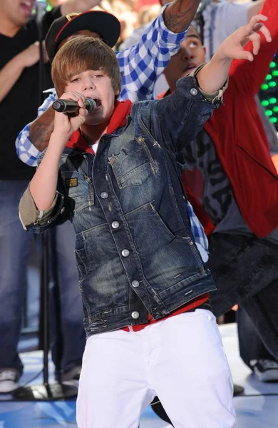 Justin Bieber Stage Nbc Today Show Concert Justin Bieber Rockefeller — Stock Photo, Image