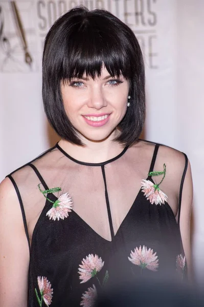 Carly Rae Jepsen Las Llegadas Para 2015 Songwriters Hall Fame — Foto de Stock