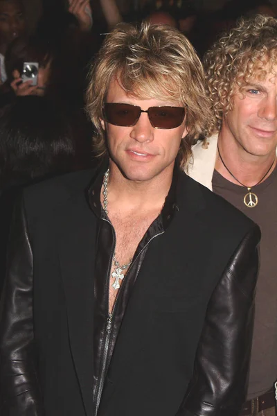 Jon Bon Jovi Dünya Müzik Ödülleri 2005, Kodak Tiyatrosu, Los Angeles, Ca, 31 Ağustos 2005 için gelenler. Fotoğraf: Tony Gonzalez / Everett Koleksiyonu