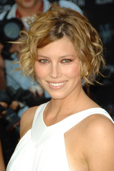 Jessica Biel Pada Saat Kedatangan Untuk Premiere Illusionist Chelsea West — Stok Foto