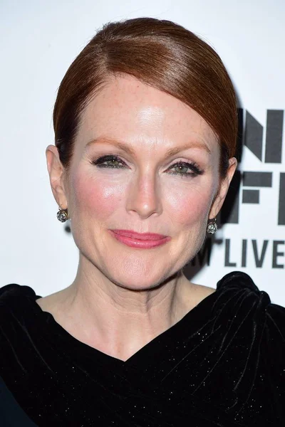 Julianne Moore 52 New York Film Festivali'nde Yıldız Galası Için Haritalar için gelenler, Lincoln Center Alice Tully Hall, New York, Ny Eylül 27, 2014. Fotoğraf: Gregorio T. Binuya / Everett Koleksiyonu