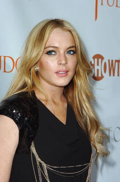 Lindsay Lohan Przy Przyjazdów Tudors Premiera Przesiewowych Showtime Teatr Egipski — Zdjęcie stockowe