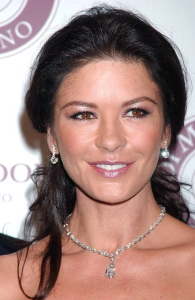 Catherine Zeta Jones Bij Aankomst Voor Catherine Zeta Jones Nieuwe — Stockfoto