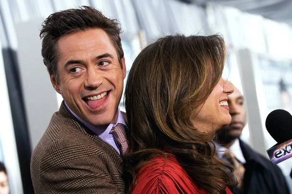 Robert Downey Susan Downey Arrivals Sherlock Holmes Premiere Alice Tully — Stock Photo, Image
