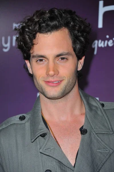 Penn Badgley Asistencia Para Htc Sirve Hasta Nyc Product Launch — Foto de Stock