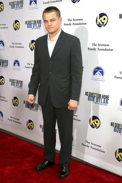 Leonardo Dicaprio No Direction Home için gelenler: Bob Dylan Dvd Premiere, Ziegfeld Tiyatrosu, New York, Ny, Eylül 19, 2005. Fotoğraf: Gregorio Binuya /Everett Collection