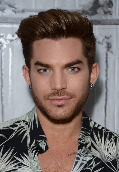 Adam Lambert Aol Build Hoparlör Serisi için bir kamu görünümde: Adam Lambert, Aol Genel Merkezi, New York, Ny Haziran 17, 2015. Fotoğraf: Derek Storm / Everett Koleksiyonu