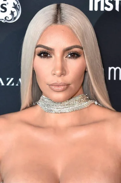 Kim Kardashian Beérkezések Harper Bazaar Ikonok Portfólió Elindítása Party Plaza — Stock Fotó