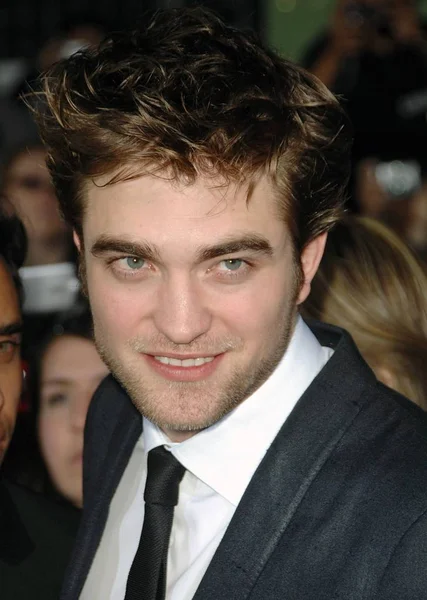 Robert Pattinson Při Příjezdu Soumrakové Ságy Nová Měsíční Premiéra Vesnice — Stock fotografie