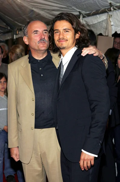 Orlando Bloom Atyám Érkezések Elizabethtown Premiere Loews Lincoln Square Theater — Stock Fotó