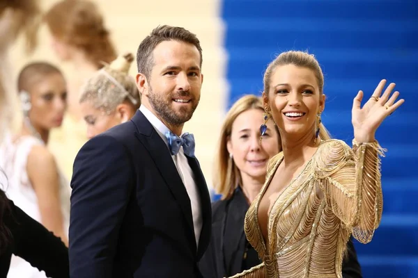 Ryan Reynolds Blake Lively Vid Ankomster För Rei Kawakubo Comme — Stockfoto