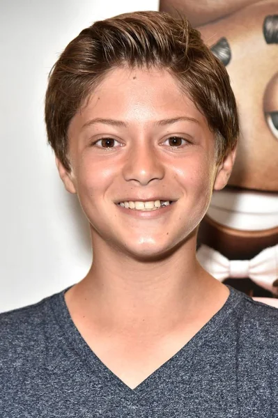 Kobi Frumer Vid Ankomst För Emoji Movie Premiere New York — Stockfoto