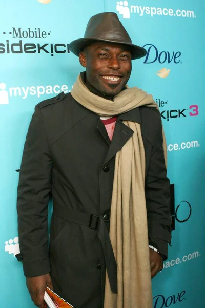 Jimmy Jean-Louis dışarı ve hakkında MySpace Nights için Tao Park City Dove ve T-Mobile Sidekick 3-gün 2, Tao Park City Harry O ' 's, Park City, UT, Ocak 20, 2007 tarafından sundu. Fotoğraf: James Atoa/Everett Collection