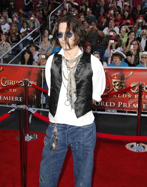 Johnny Depp Agli Arrivi Premiere Dei Pirati Dei Caraibi Alla — Foto Stock