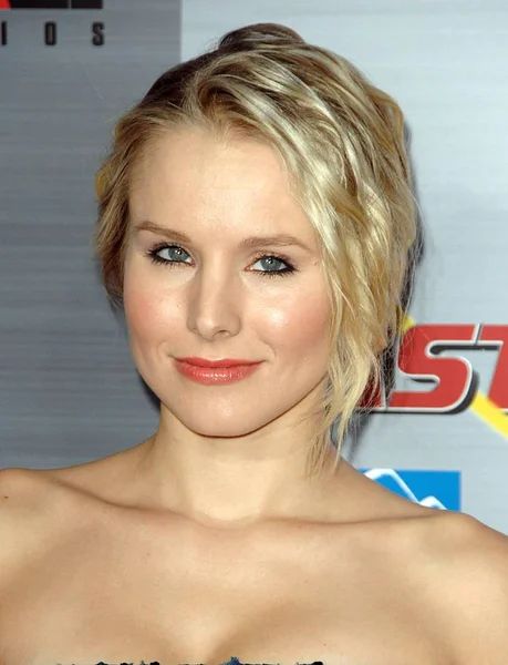Kristen Bell Astro Boy Premiere için gelenler, Grauman Çin Tiyatrosu, Los Angeles, Ca Ekim 19, 2009. Fotoğraf: Dee Cercone /Everett Collection