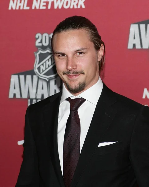 Erik Karlsson Chegadas Para 2015 National Hockey League Nhl Awards Imagens De Bancos De Imagens Sem Royalties