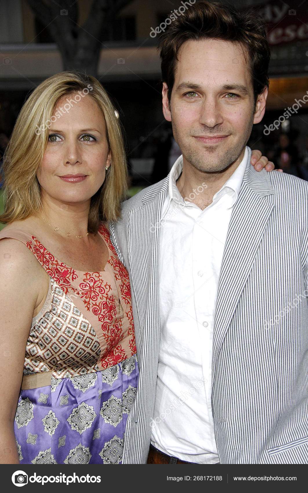 388 Paul Rudd Julie Yaeger Photos & High Res Pictures - Getty Images