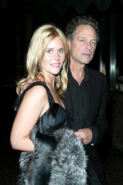 Lindsey Buckingham UCLA Visionary Ball ve Rodney Dangerfield Legacy Ödülü, Regent Beverly Wilshire Hotel, Los Angeles, CA, Perşembe, Ekim 20, 2005 için gelenler. Fotoğraf: Jeremy Montemagni/Everett Collection
