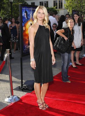 Claire Danes (Azzaro elbise giyiyor) Stardust Los Angeles Premiere için gelenler, Paramount Studio Theatre, Los Angeles, Ca, Temmuz 29, 2007. Fotoğraf: Michael Germana / Everett Koleksiyonu