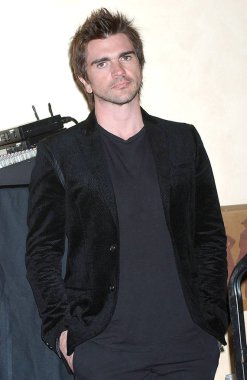 Juanes Yeni Albüm Lansmanı La Vida için basın toplantısında Juanes . . . Es Un Ratico, Universal Music Group Genel Merkezi, New York, Ny, 22 Ekim 2007. Fotoğraf: Kristin Callahan / Everett Koleksiyonu