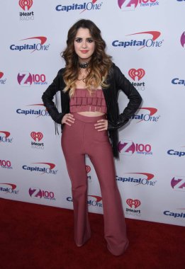Laura Marano Z100's Jingle Ball 2016 için gelenler Capital One, Madison Square Bahçe, New York, NY 9 Aralık 2016 tarafından sundu. Fotoğraf: Derek Storm/Everett Collection