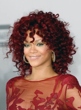 37 Yıllık Amerikan Müzik Ödülleri için varışta Rihanna (2010 Ama's) - Gelenler, Nokia Theatre L.A. Live, Los Angeles, Ca Kasım 21, 2010. Fotoğraf: Elizabeth Goodenough / Everett Koleksiyonu