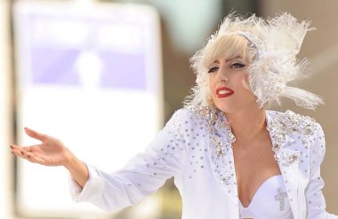 Lady Gaga, Lady Gaga, Rockefeller Plaza, New York, NY Temmuz 9, 2010 NBC Today Show konser için sahnede. Fotoğraf: Kristin Callahan/Everett Collection