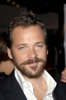 Peter Sarsgaard Jarhead Premiere için gelenler, Arclight Hollywood Sineması, Los Angeles, Ca, Ekim 27, 2005. Fotoğraf: Michael Germana / Everett Koleksiyonu