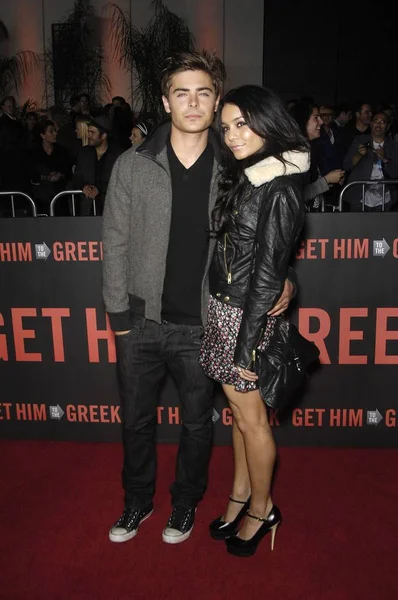 Zac Efron Vanessa Hudgens Nas Chegadas Get Him Greek Premiere — Fotografia de Stock