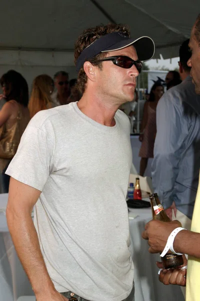 Luke Perry Dentro Para 2005 Mercedes Benz Polo Challenge Bridgehampton — Fotografia de Stock