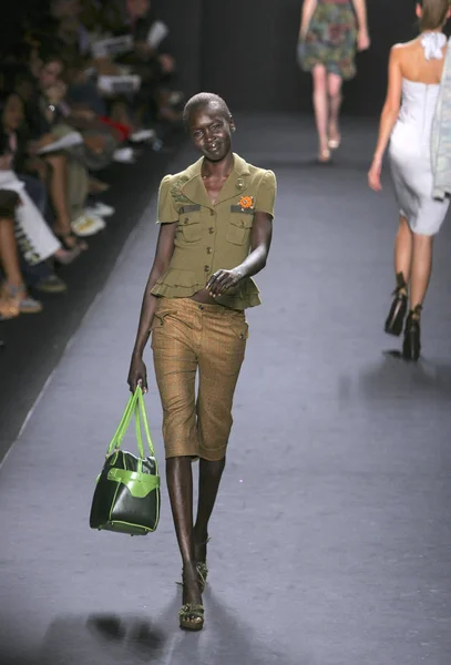 Alek Wek Adentro Para Fashion Relief Bryant Park Nueva York — Foto de Stock