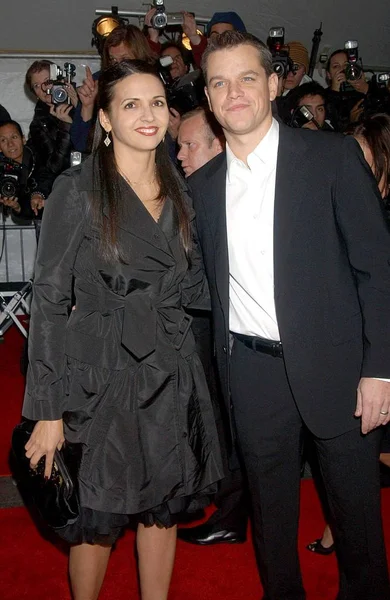 Luciana Barroso Matt Damon Chegadas Para Premiere Good Shepherd Ziegfeld — Fotografia de Stock