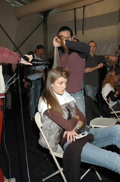 Backstage Arrivals Douglas Hannant Fall 2005 Show Olympus Fashion Week — Fotografia de Stock