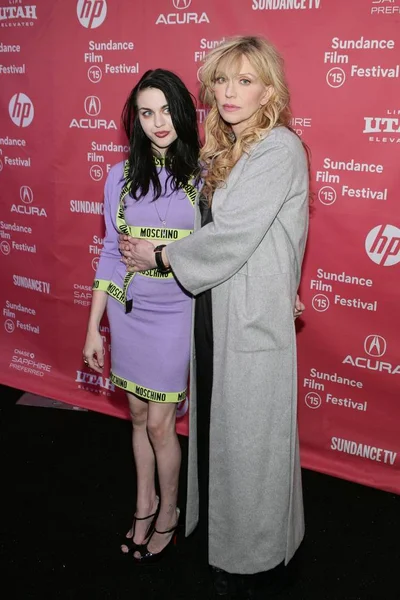 Frances Bean Cobain Courtney Love Érkezések Kurt Cobain Montázs Fene — Stock Fotó