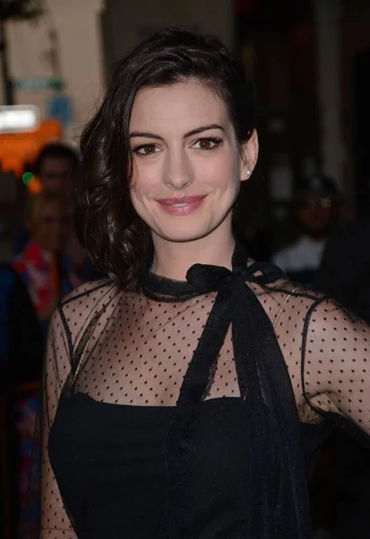 Anne Hathaway Intern Özel Gösterim Landmark Sunshine Cinema New York — Stok fotoğraf