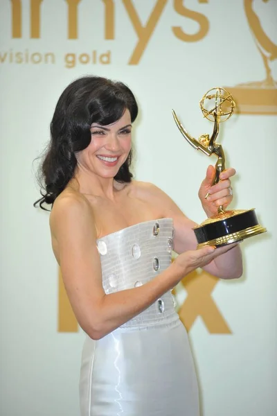 Julianna Margulies Perszaal Voor 63E Primetime Emmy Awards Press Room — Stockfoto