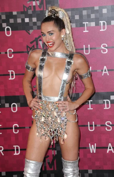 Miley Cyrus Vestindo Uma Roupa Versace Chegadas Para Mtv Video — Fotografia de Stock